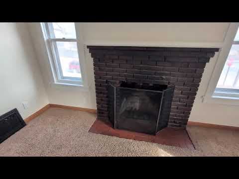Oskaloosa House: 1015 A Avenue East