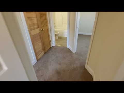 Richmond Condo: 2100 Phaup St