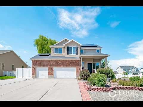 Herriman House: 5878 W Arlinridge Dr