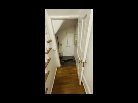 Washington House: 317 Elm St NW
