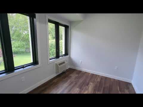 Pella Condo: 413 Jefferson Street - 24