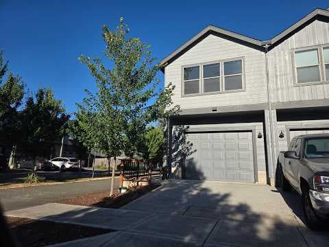 Vancouver House: 4388 NE 110th Ave
