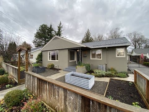 Lynden House: 1608 E Street