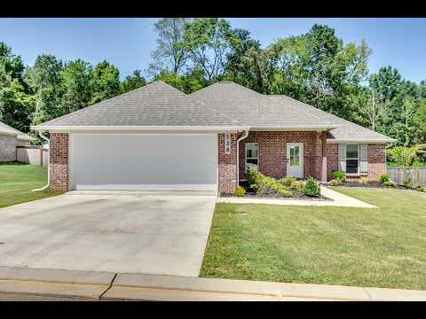 Pearl House: 538 Patrick Farms Dr