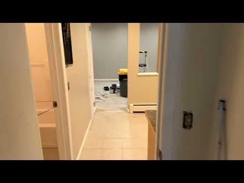 Monticello Condo: 705 E 3rd St #1