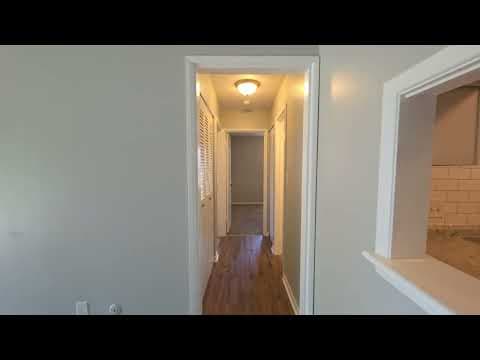 Kansas City House: 5031 NE Chouteau Trfy Unit