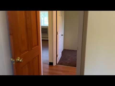 Leominster Apartment: 7 Beacon St