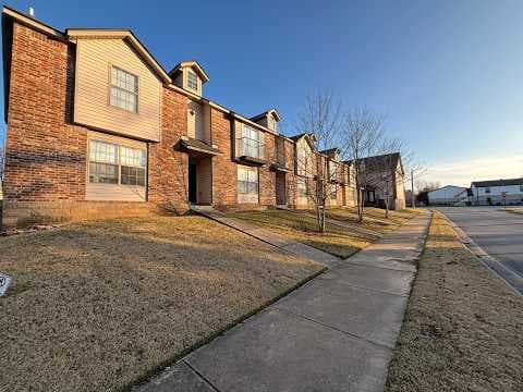Fayetteville Condo: 1716 N. Chestnut Ave.