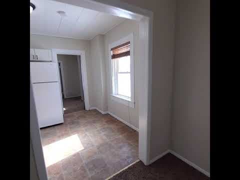 Dubuque Apartment: 572 West 5th Street