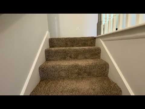 Lees Summit House: 407 SW Hoke Ln