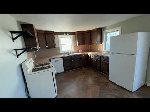 Middleville House: 931 Arlington Ct