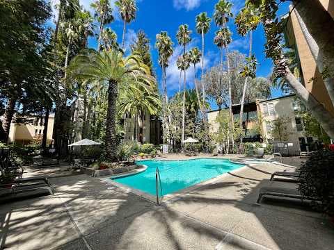 Walnut Creek House: 1240 Walker Ave