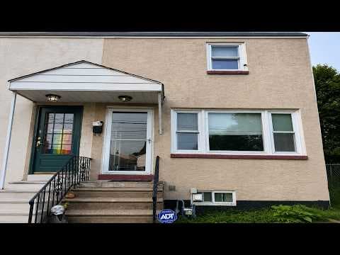 Bristol Townhome: 687 Mansion St