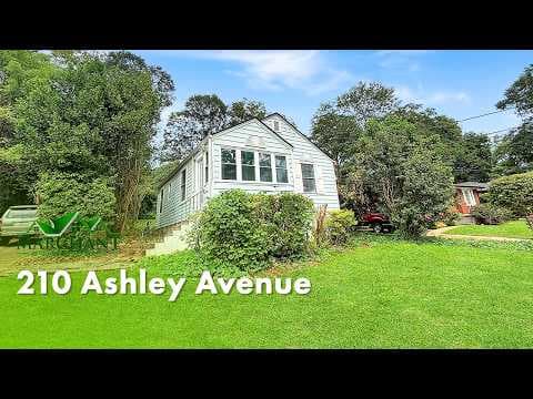 Greenville House: 210 Ashley Avenue