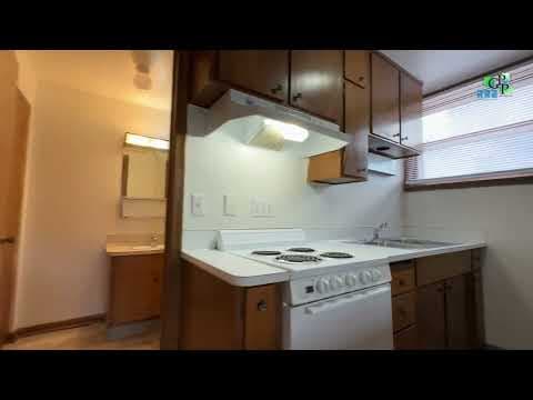 Lincoln Condo: 4912 Cleveland Ave