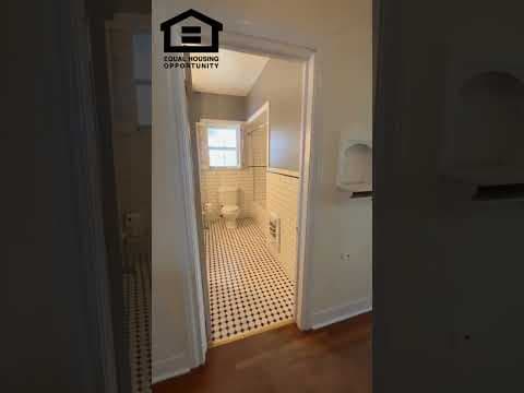 San Antonio House: 1627 Schley Ave