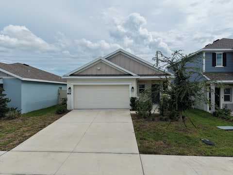 Winter Haven House: 1688 Teagan Ln