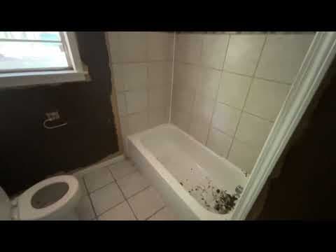Pearl House: 313 South Fox Hall Road