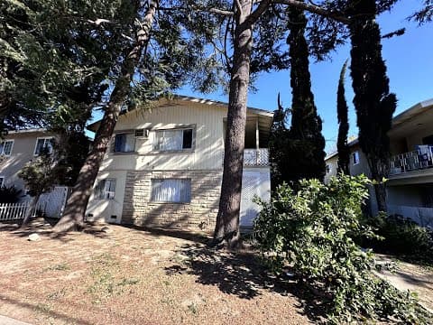 Van Nuys House: 5748 Hazeltine Ave.