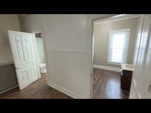 Grand Rapids House: 119 Indiana Ave SW