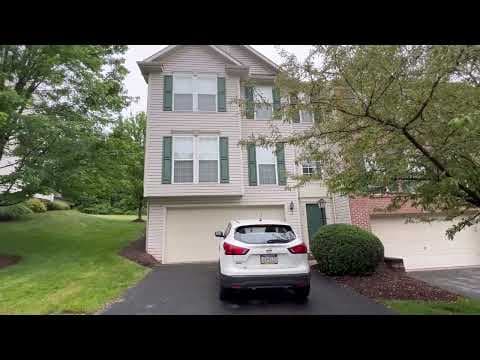 Mars Townhome: 640 Village Green Blvd East