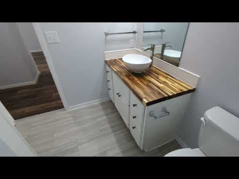 Pella Condo: 223 Carson Street - 3