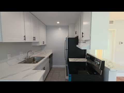 Van Nuys Condo: 5722 Woodman Ave.