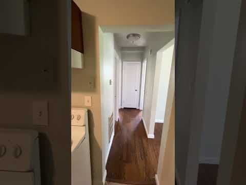 Roanoke House: 1320 Dudley St NW