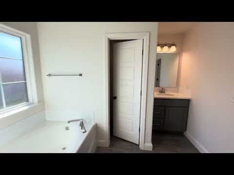 Pea Ridge House: 256 Hunt Street