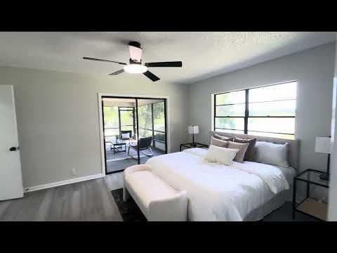 Lake Whales House: 1020 S. Scenic HWY