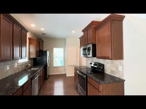 West Columbia House: 512 Spanish Leaf Lane