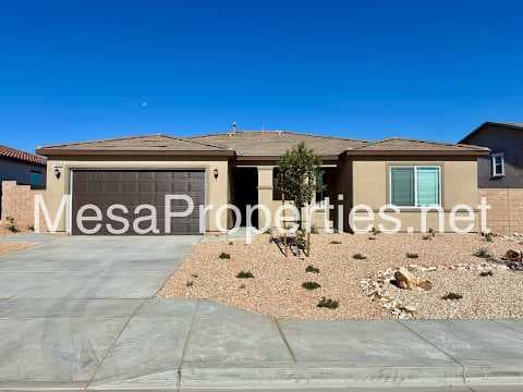 Victorville House: 10638 Sea Venture Way