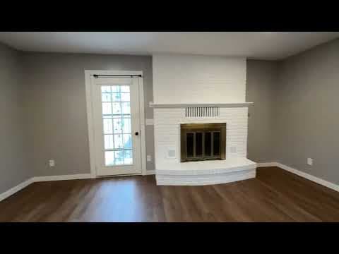 Fort Wayne House: 1302 Ferguson Avenue