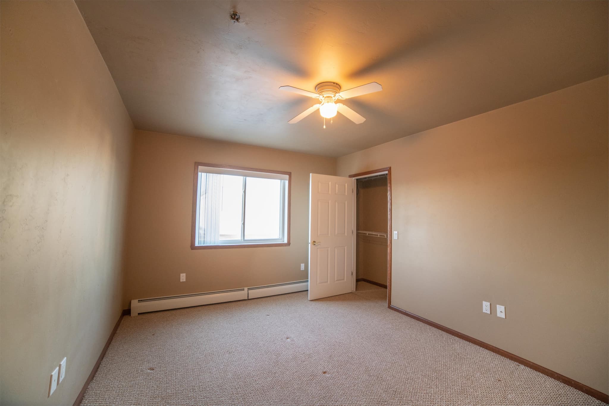 Little Chute Condo: 830 East Elm Drive - 1F