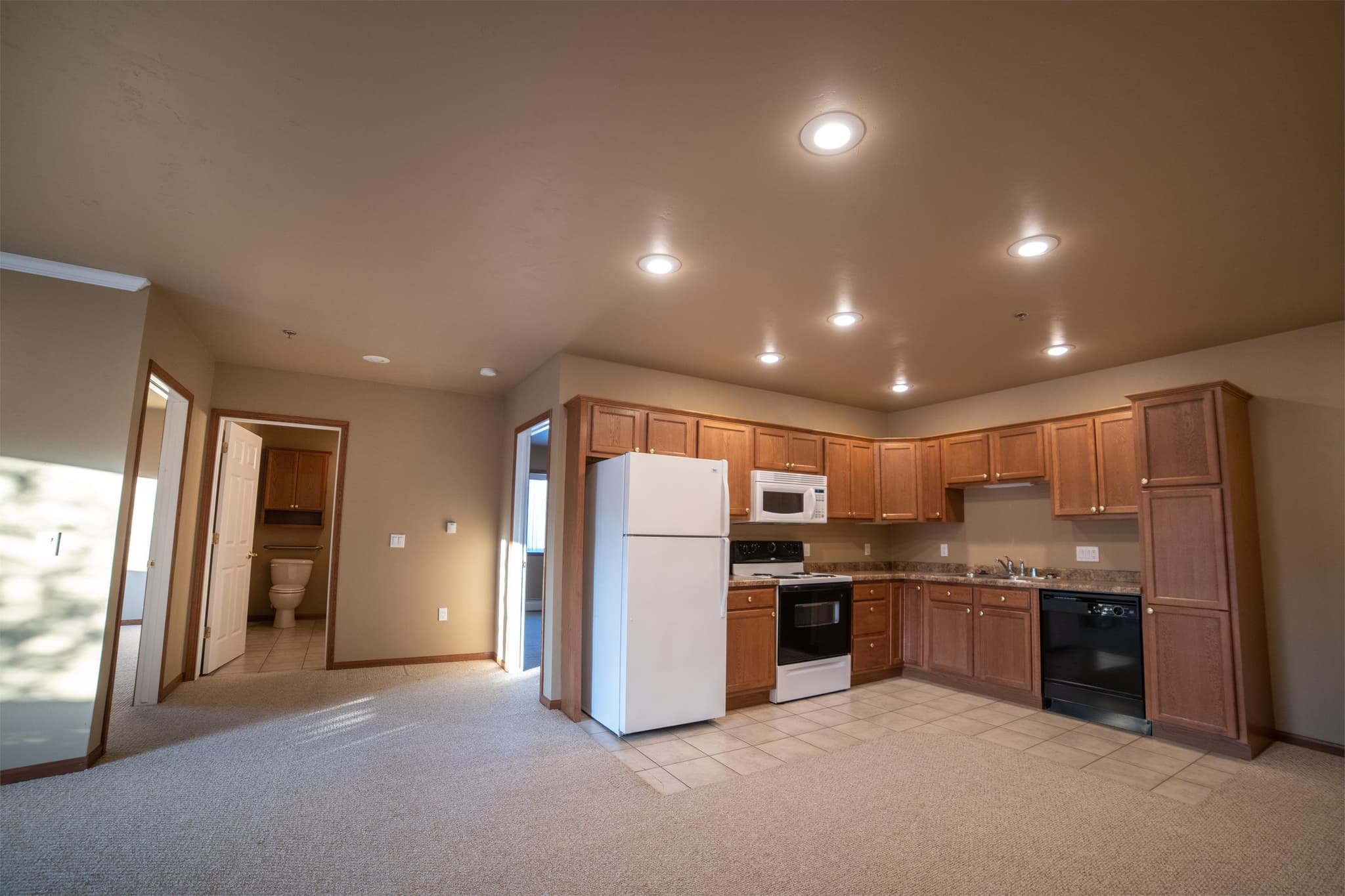 Little Chute Condo: 830 East Elm Drive - 1F