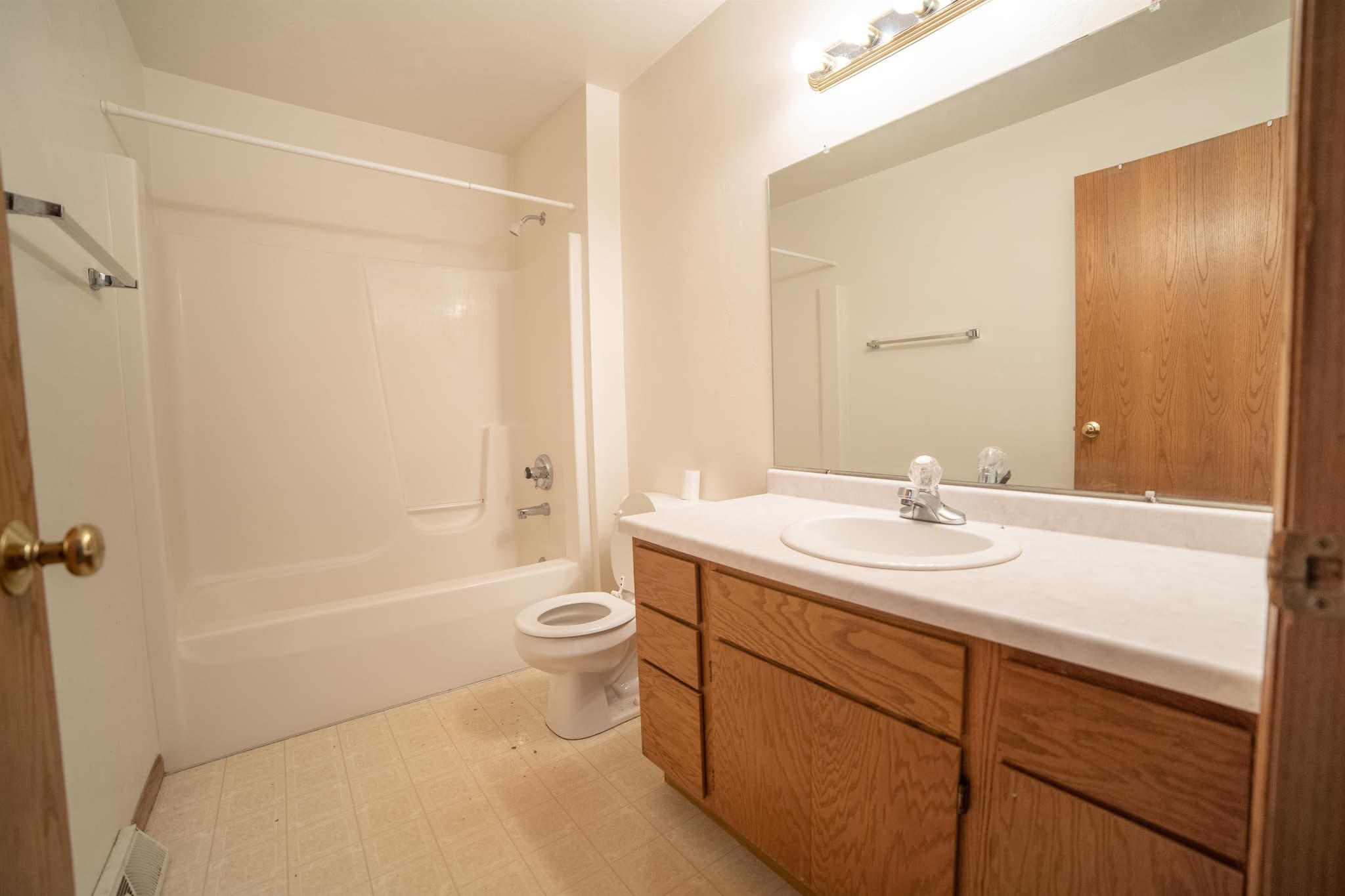 Pulaski Condo: 210 Second
