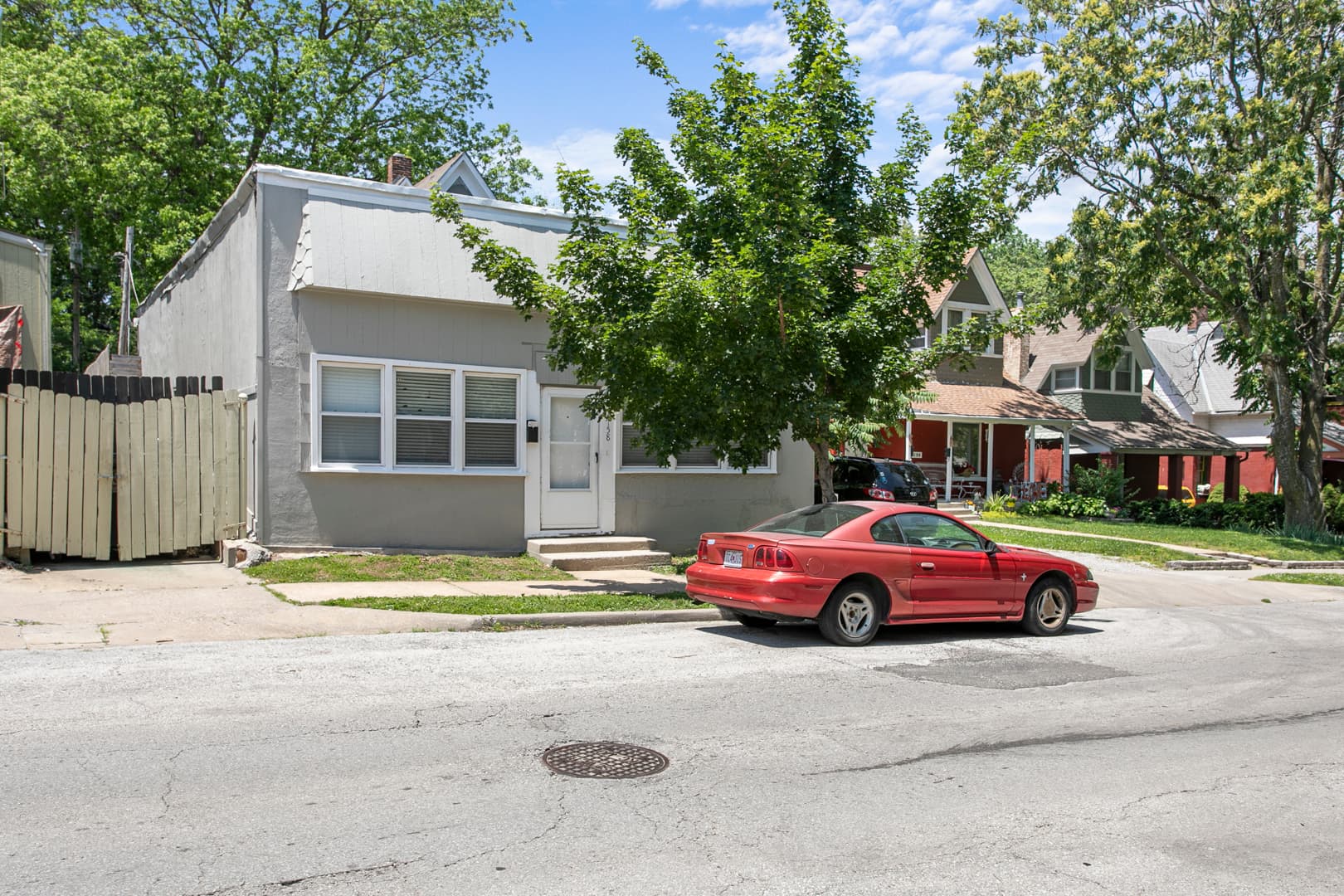 Kansas City Condo: 4158 Oak St