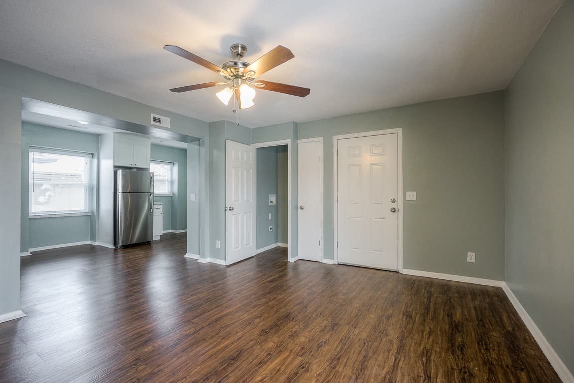 Kansas City Condo: 4117 Warwick Blvd - 9