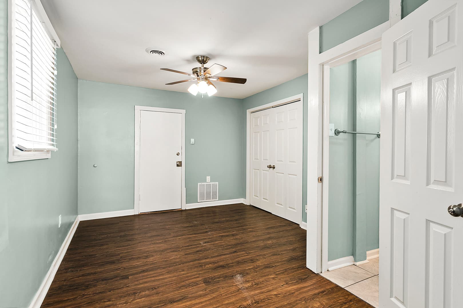 Kansas City Condo: 4158 Oak St