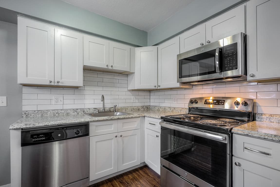 Kansas City Condo: 4117 Warwick Blvd - 9