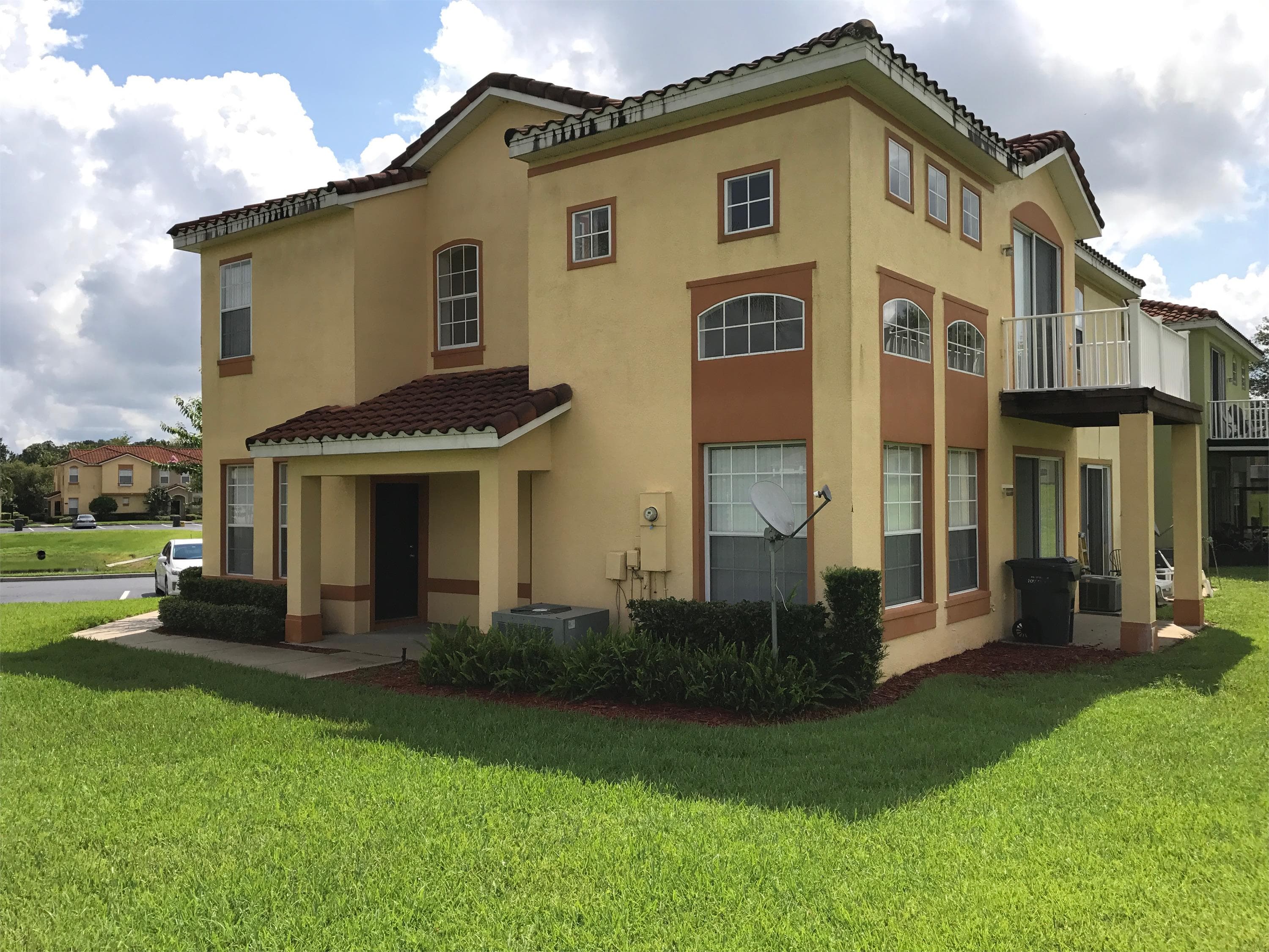 Davenport House: 602 Monroe Circle