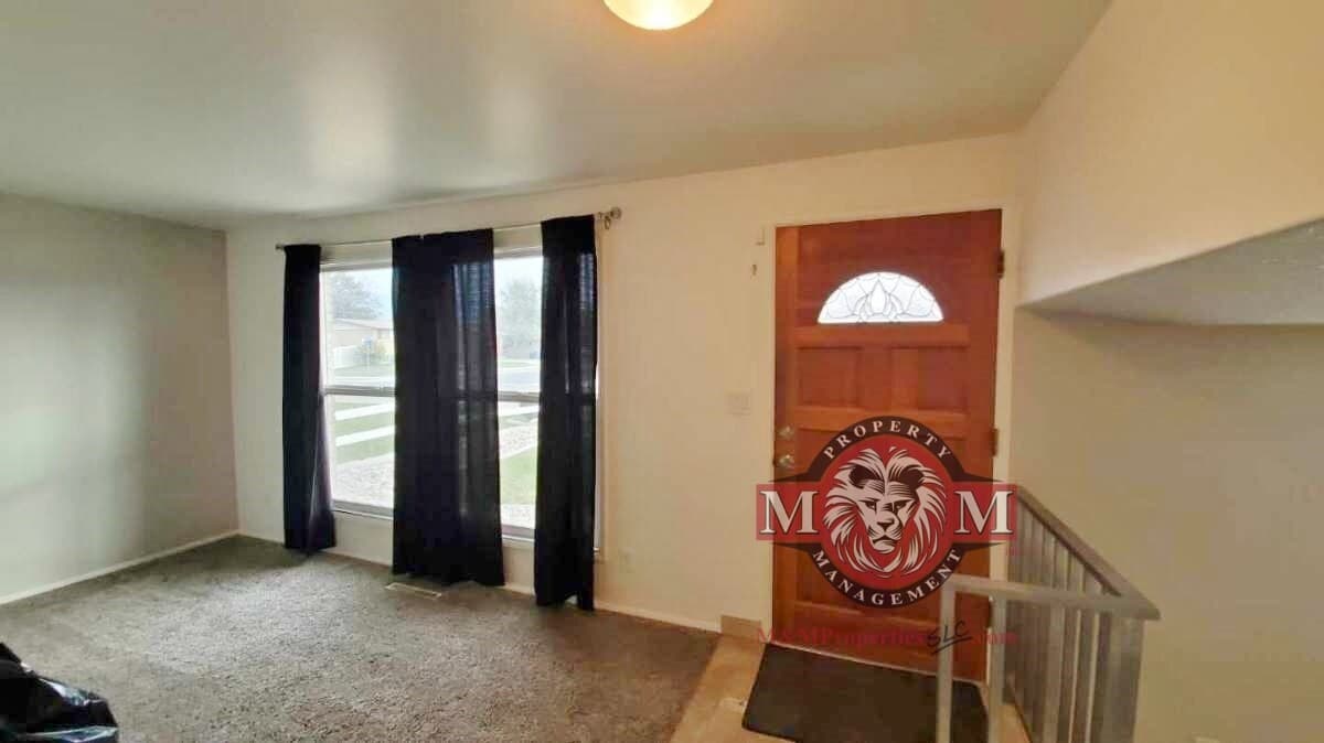 Salt Lake City House: 1478 W Teakwood Dr