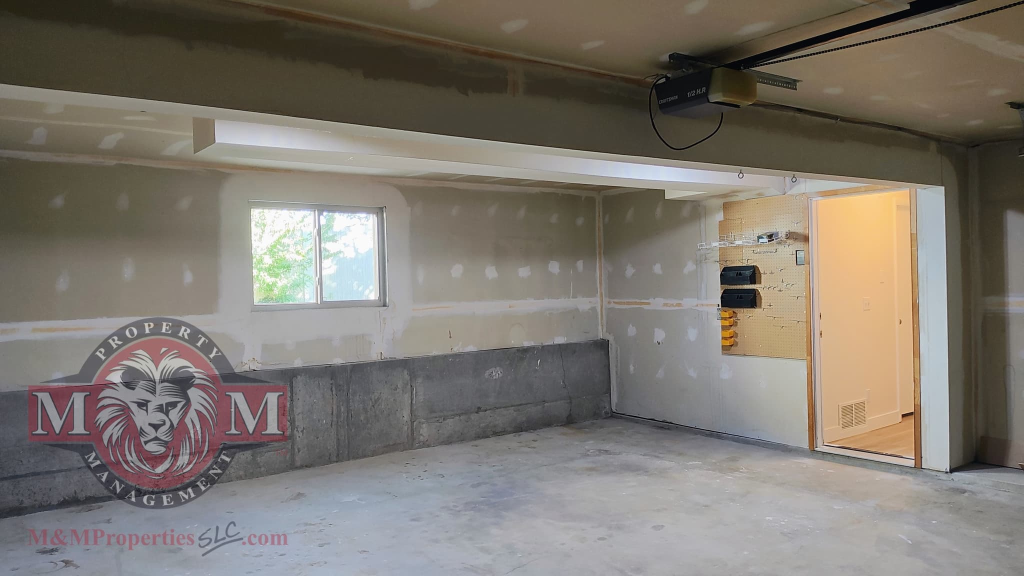 West Jordan House: 3898 W Valleywest Dr