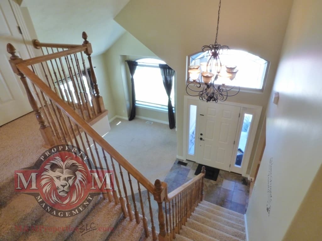 Draper House: 15443 S Falcon Ridge Dr