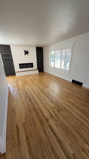 Magna House: 8350 W Mix Ave