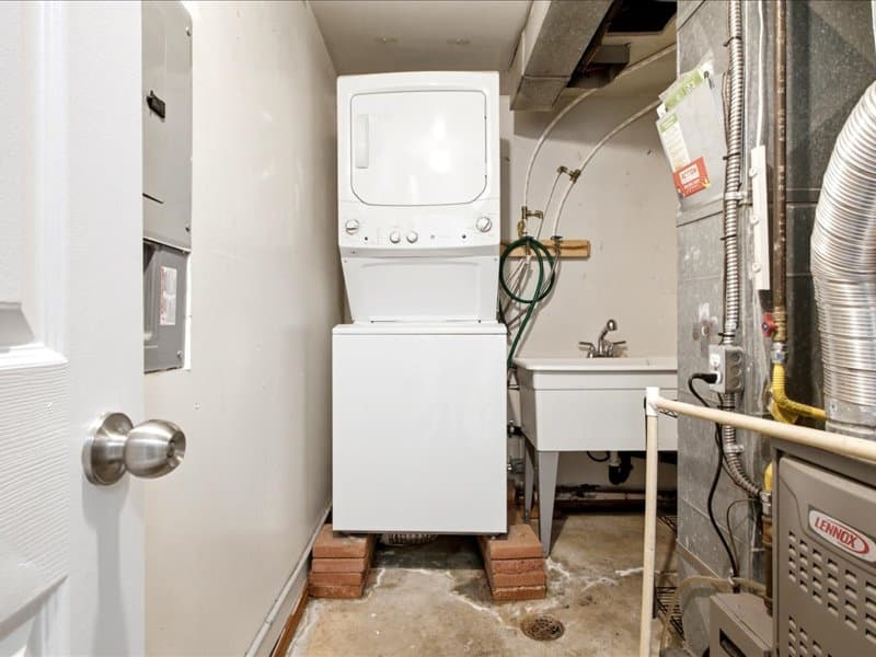 Salt Lake City Townhome: 8004 S Sunnyoak Cir