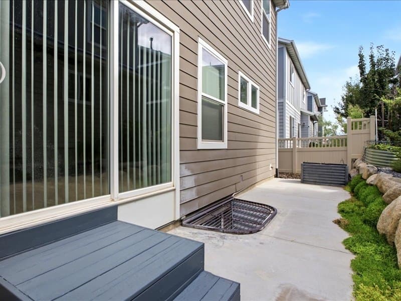 Bluffdale House: 15207 S Charleville Cv