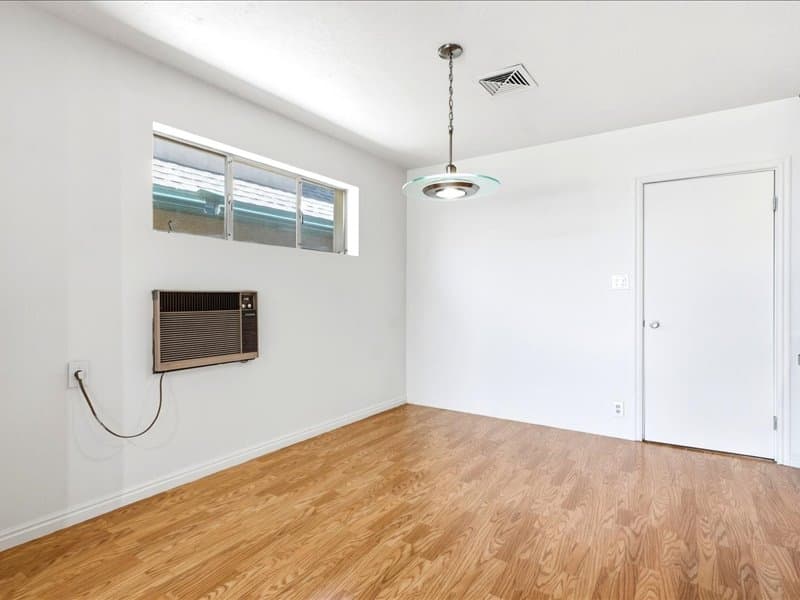 Salt Lake City House: 617 E 8th Ave