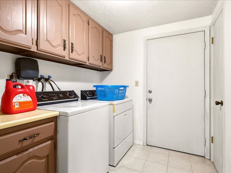 Salt Lake City House: 1243 E Chandler Cir