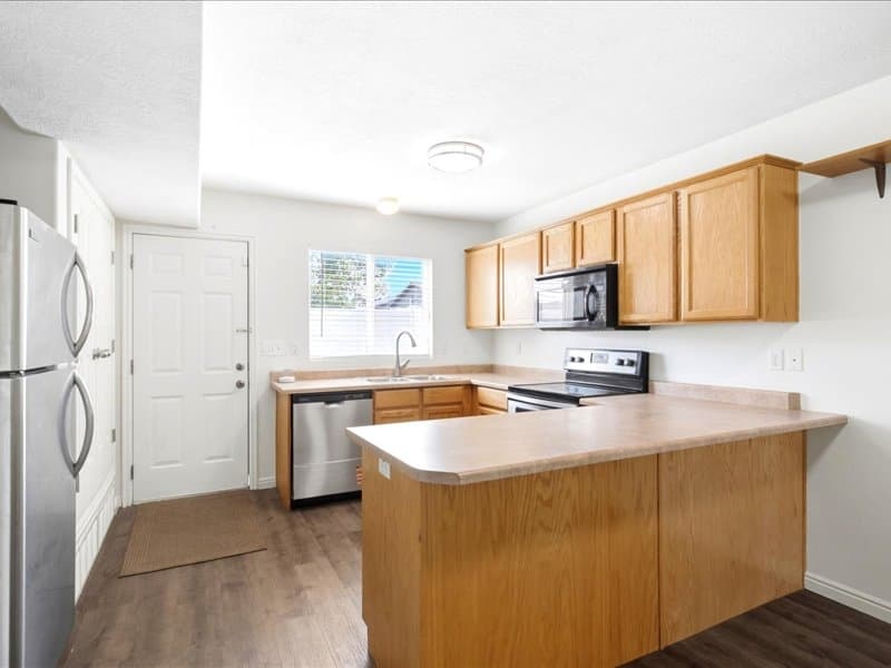 Salt Lake City Townhome: 475 N Redwood Rd